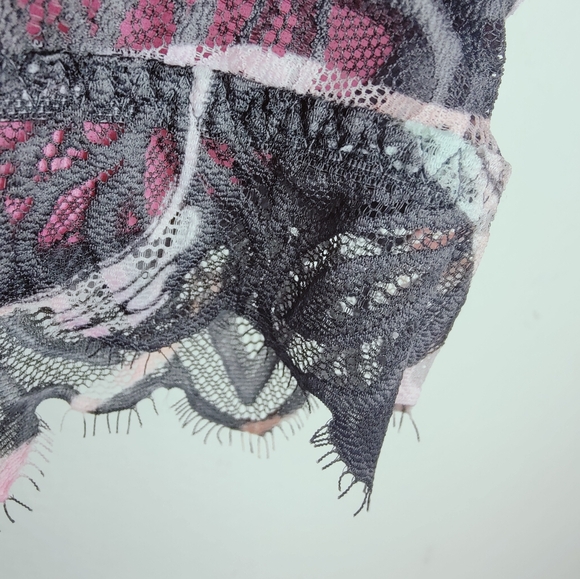 Victoria's Secret PINK Eyelash Lace Date Push Up Bralette, Sz S - Picture 15 of 15